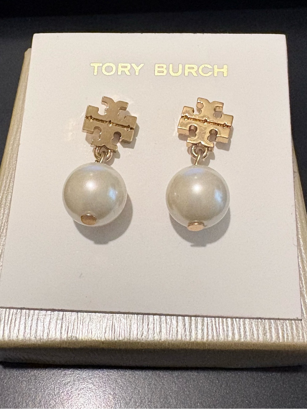 BRAND NEW Tory Burch 1” Gold-Tone Logo Earrings with Ivory Pearl Drops PERFECT